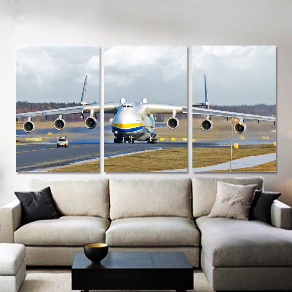 Antonov 225 Mriya Taxiing 1JP331