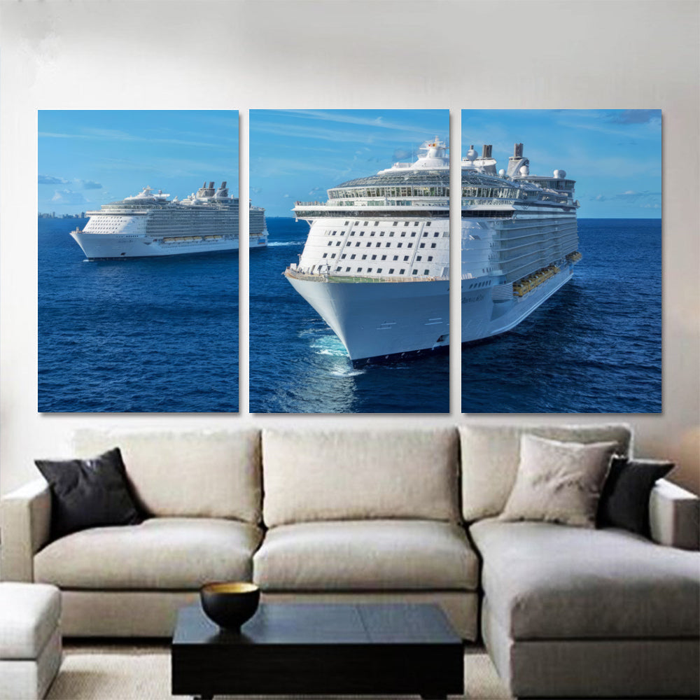 Cruise Ships Leaving Port 1JP379