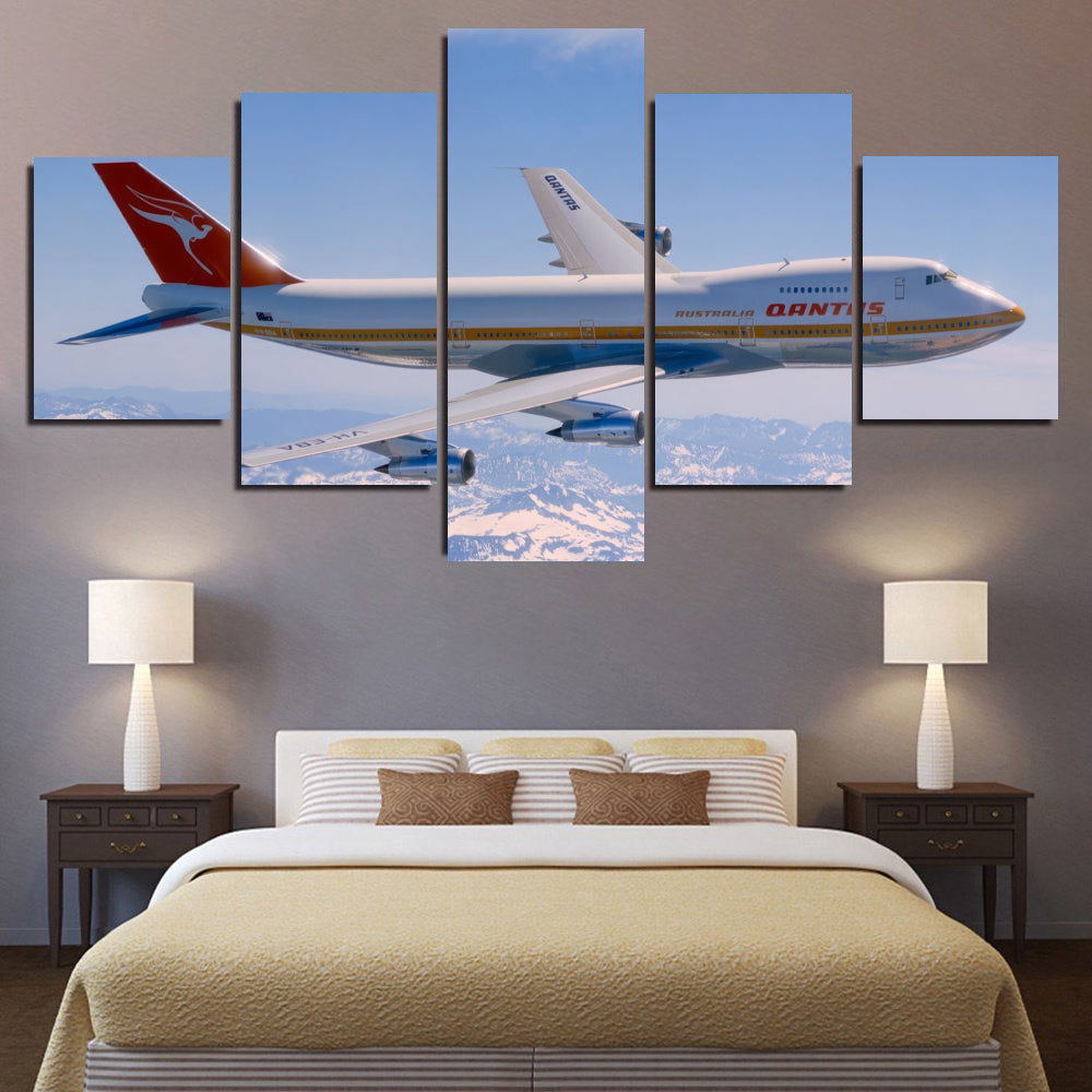 Qantas 747-200 In Flight 1JP420