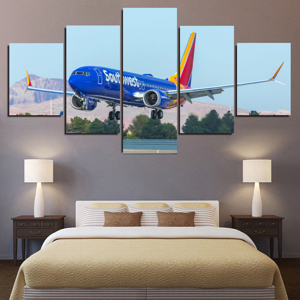 Southwest Airlines 737 Touching Down 1JP445