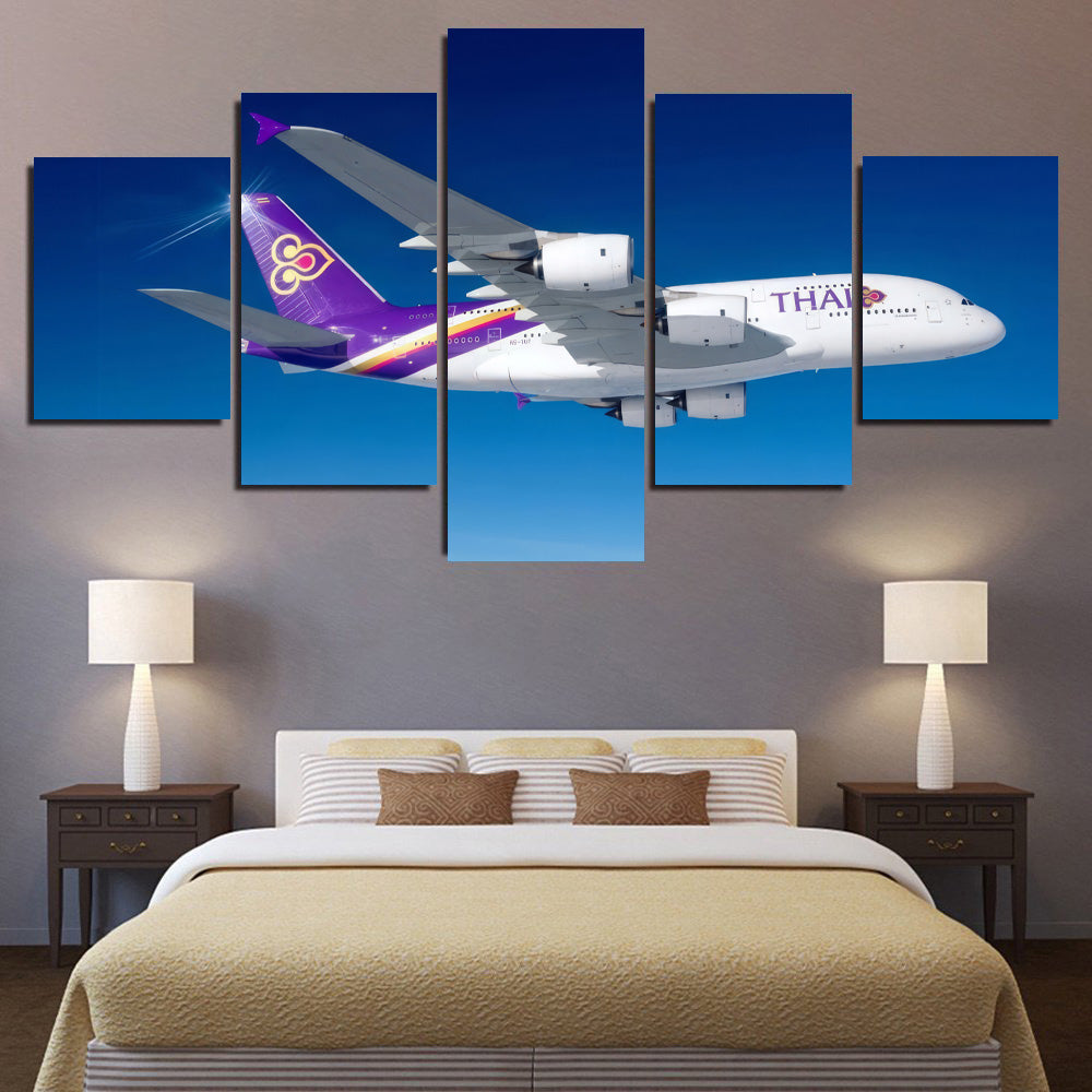 Thai Airlines A380 in Flight 1JP533