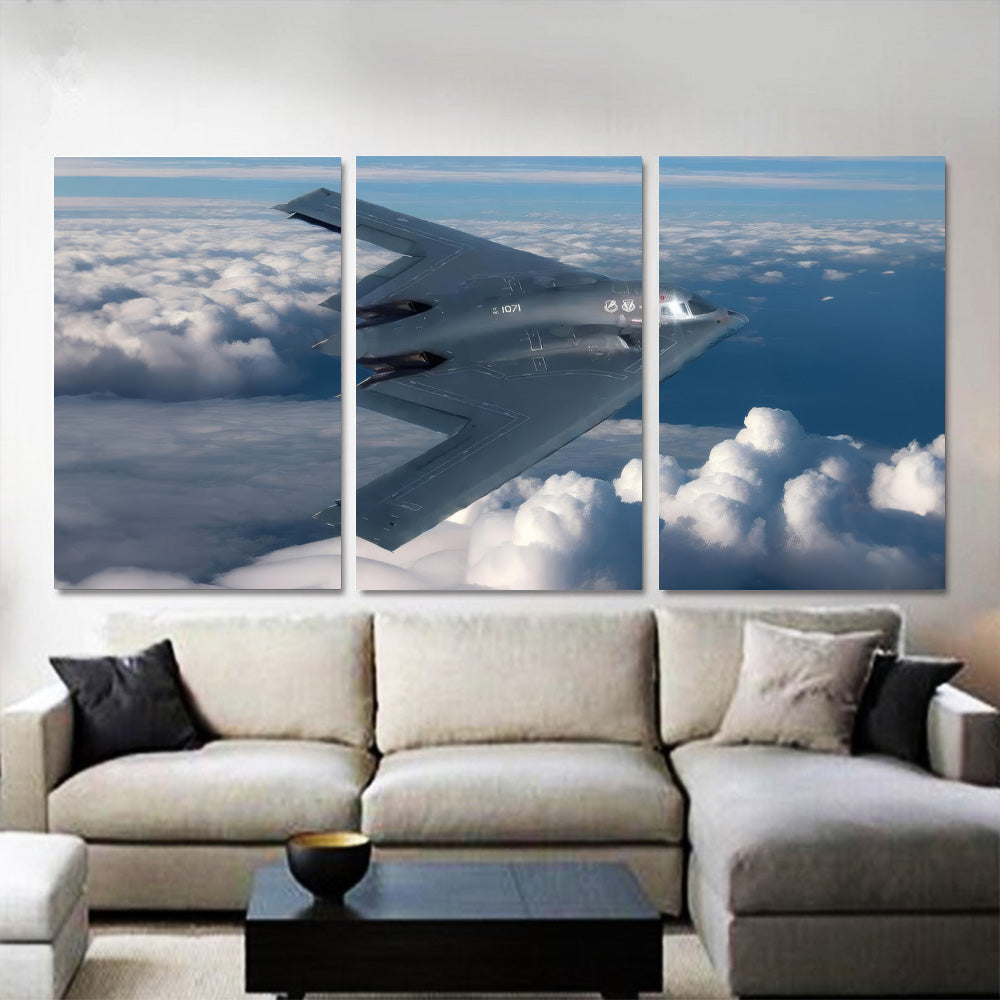 B-2 Spirit Bomber in Flight 1JP539