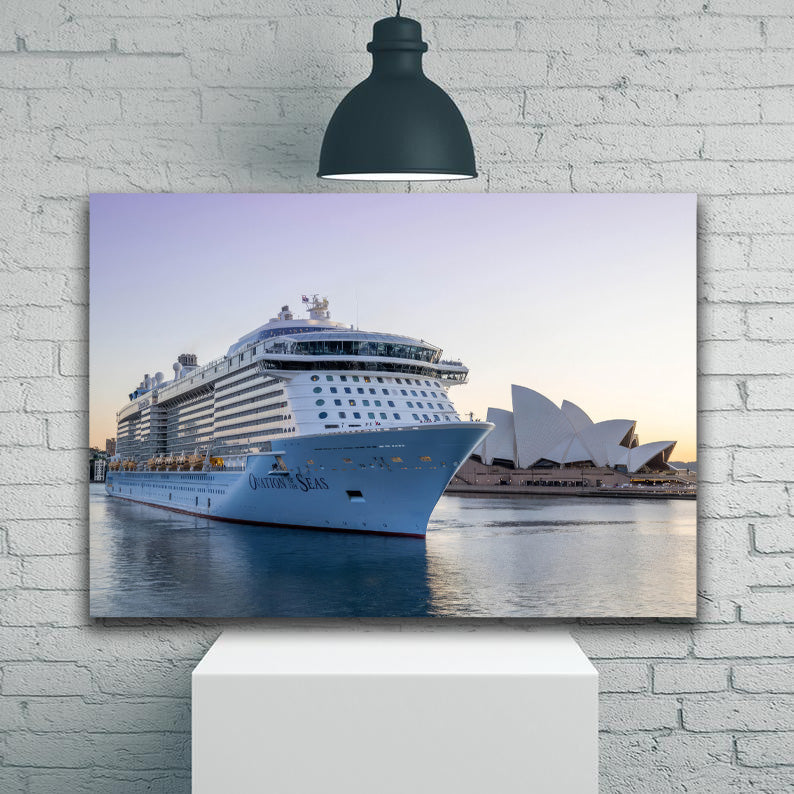 Cruise Ship and Opera House Sydney Harbour 1JP550