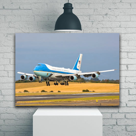 Air Force Touching Down 1JP578