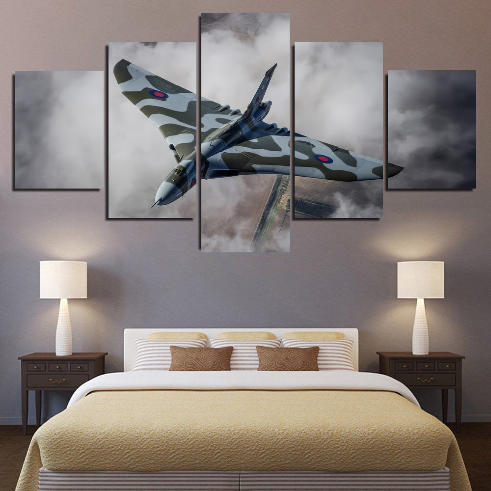 Avro Vulcan Bomber in Flight 1JP598