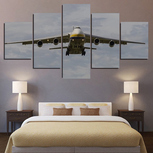 Anotono AN-124 Head On 1PDK045