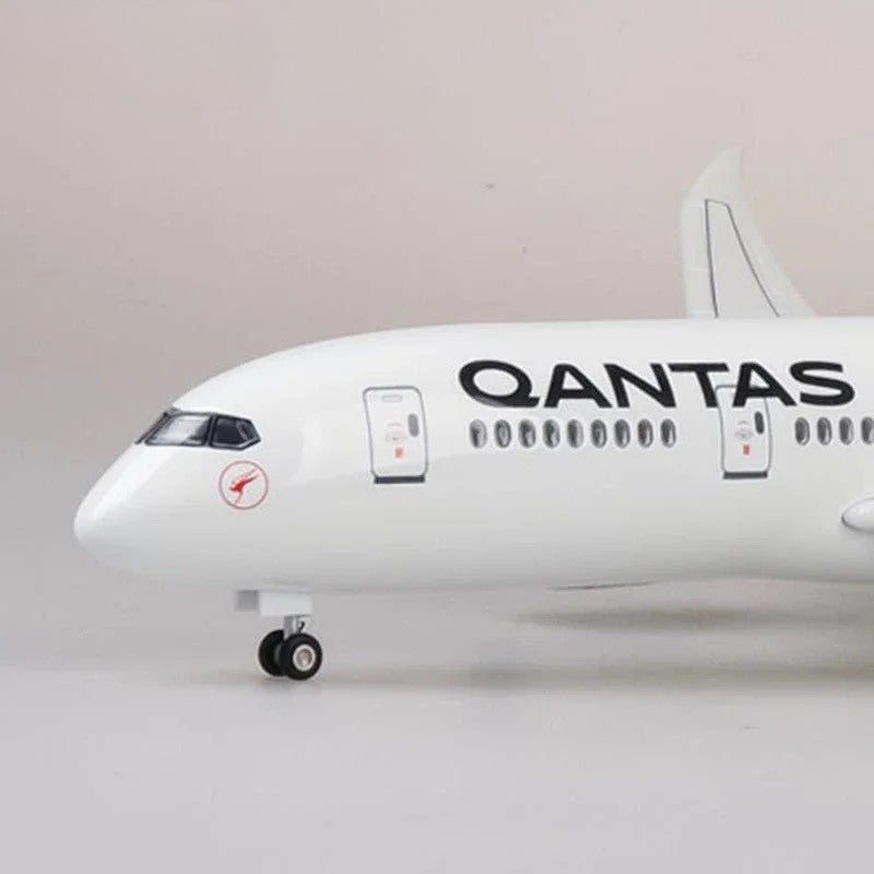 47cm 1/160 LED & Non LED Qantas 787-9 Model Plane