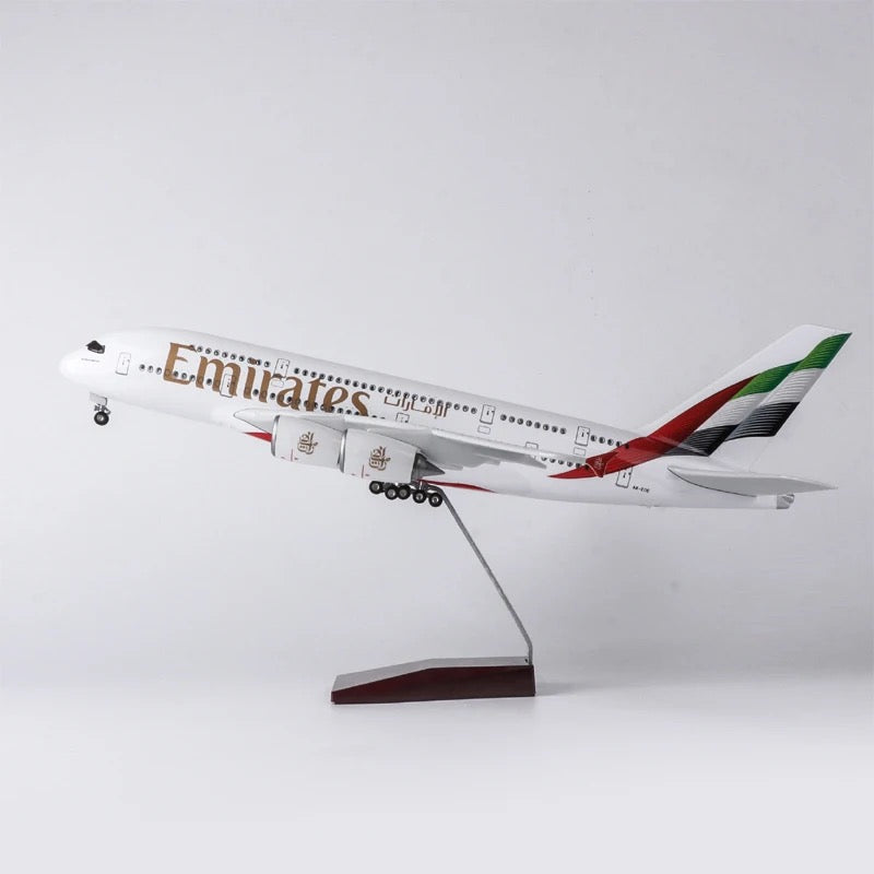 Emirates New Livery Airbus A380 47cm 1/160 LED & Non LED Model Plane