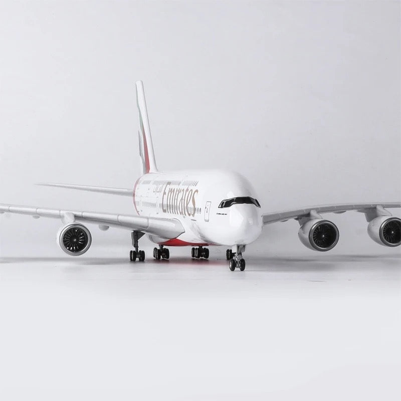 Emirates New Livery Airbus A380 47cm 1/160 LED & Non LED Model Plane