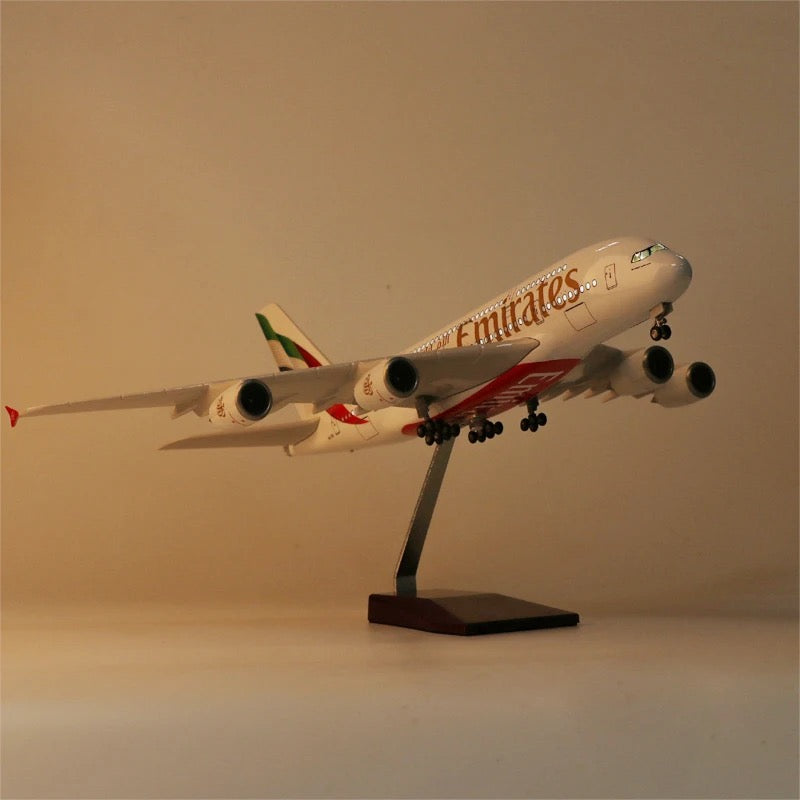 Emirates New Livery Airbus A380 47cm 1/160 LED & Non LED Model Plane