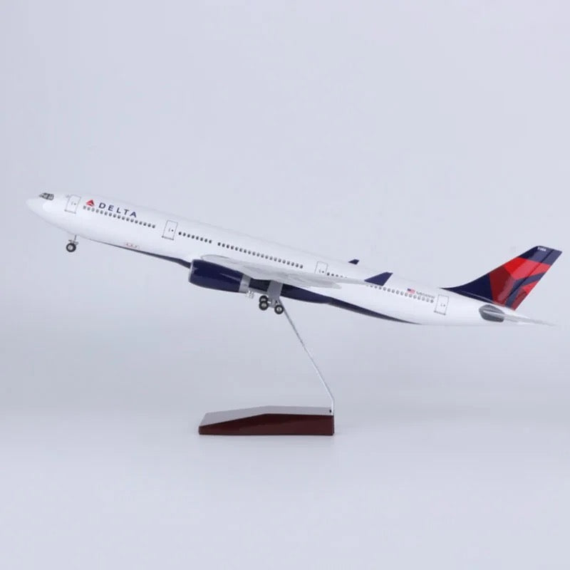 Delta Airlines Airbus A330 47cm 1/160 LED & Non LED Model Plane