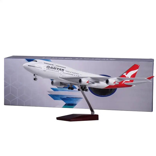 47cm 1/160 LED & Non LED Qantas 747-400 Model Plane