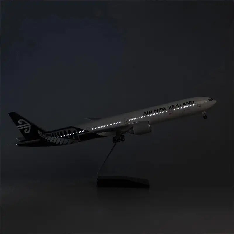 Air New Zealand 777 47cm 1/160 LED & Non LED Model Plane
