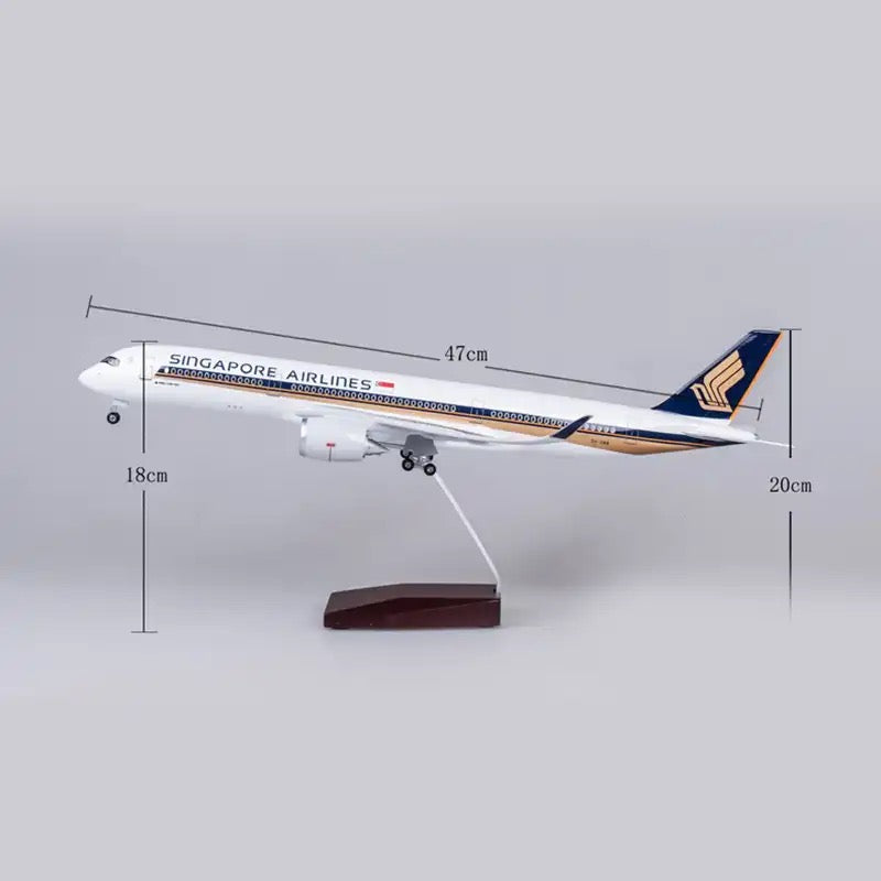 Singapore Airlines Airbus A350 47cm 1/160 LED & Non LED Model Plane