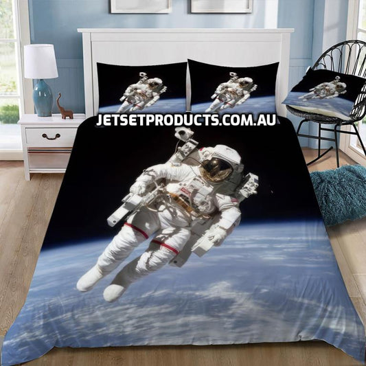 Astronaut on Space Walk Doona / Duvet Cover and 2 Pillow Slips