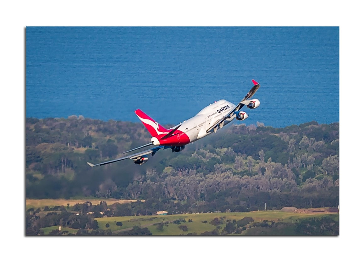 Qantas VH-OEJ Farewell Salute to HARS Museum 2, Framed Pictures in Metallic Finish