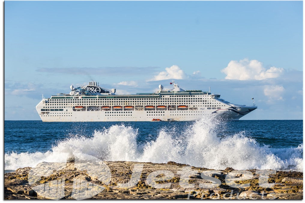 Magical View of a Cruise Ship QLD 1PGR006