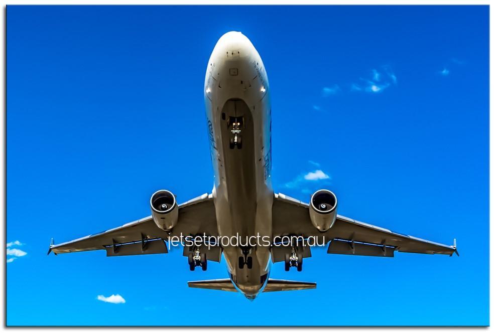 MD-11 on Finals 1PDLA010