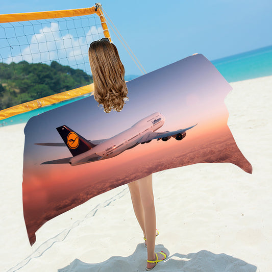 Lufthansa 747-8 Sunset Beach / Bath Towel