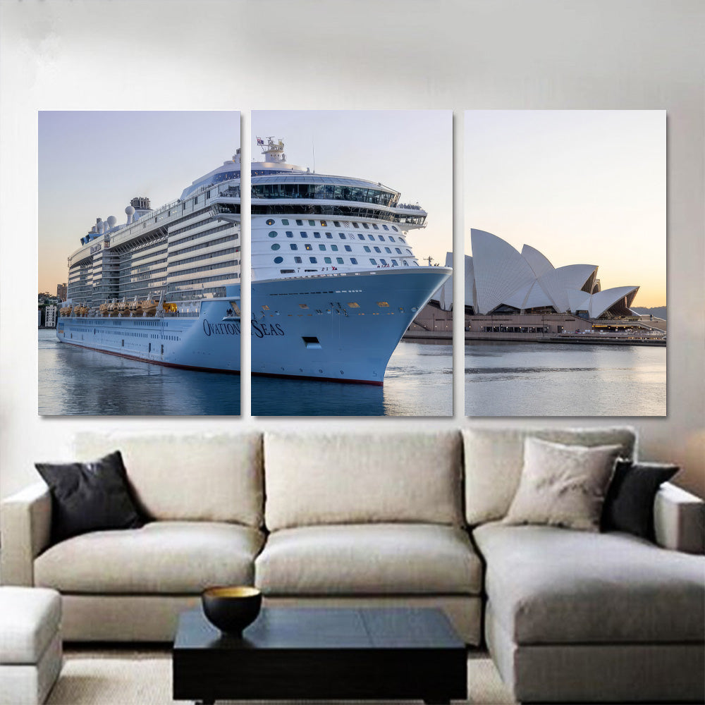 Cruise Ship and Opera House Sydney Harbour 1JP550