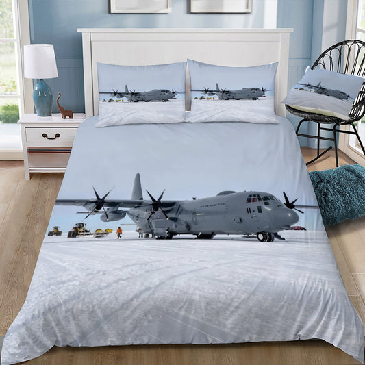 RNZAF C-130 Hercules arriving in  Antarctica Doona / Duvet Cover and 2 Pillow Slips