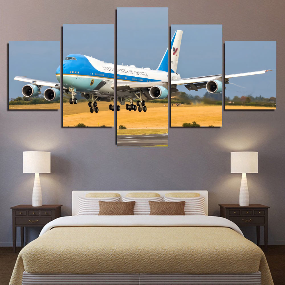 Air Force Touching Down 1JP578