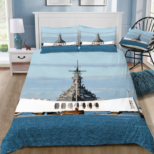 Arizona Memorial and Battleship Missouri Doona / Duvet Cover and 2 Pillow Slips