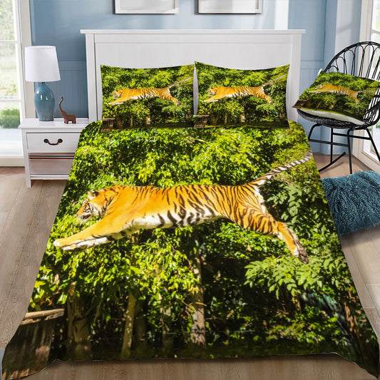 Tiger Jumping 2 Doona / Duvet Cover and 2 Pillow Slips