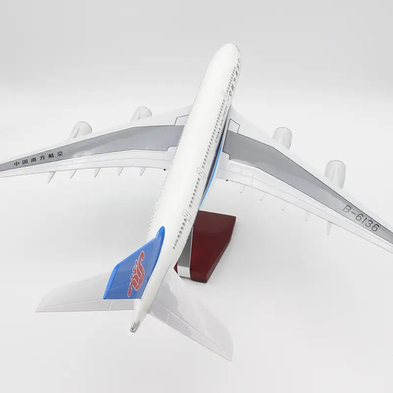 China Southern Airbus A380 47cm 1/160 LED & Non LED Model Plane