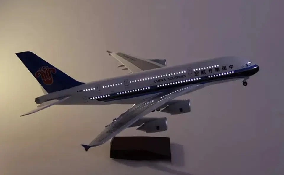 China Southern Airbus A380 47cm 1/160 LED & Non LED Model Plane