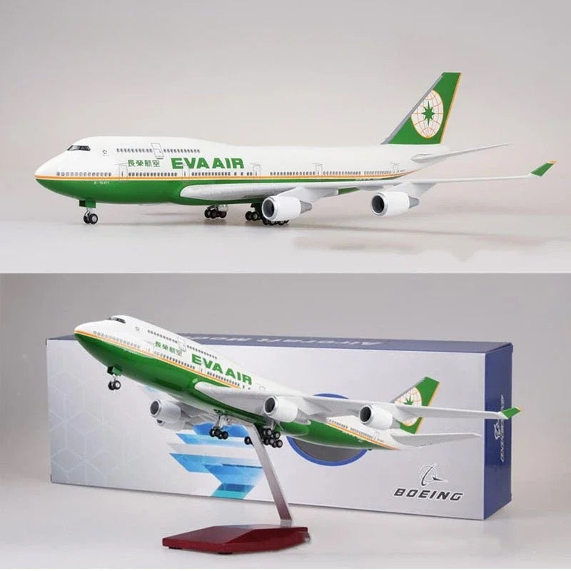 EVA Air Boeing 747-400 47cm 1/160 LED & Non LED Model Plane