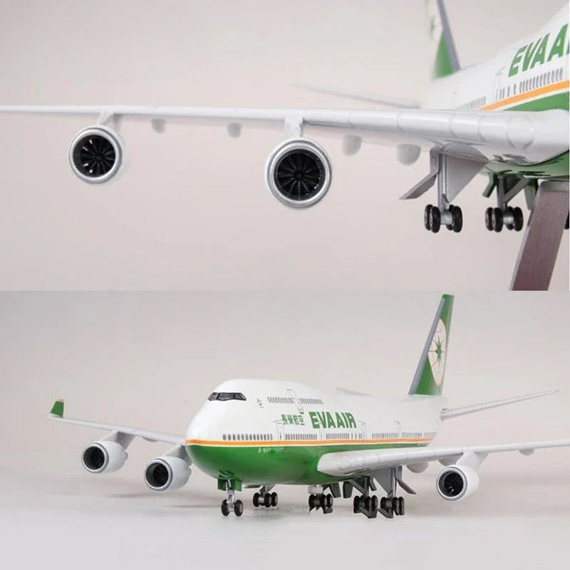 EVA Air Boeing 747-400 47cm 1/160 LED & Non LED Model Plane