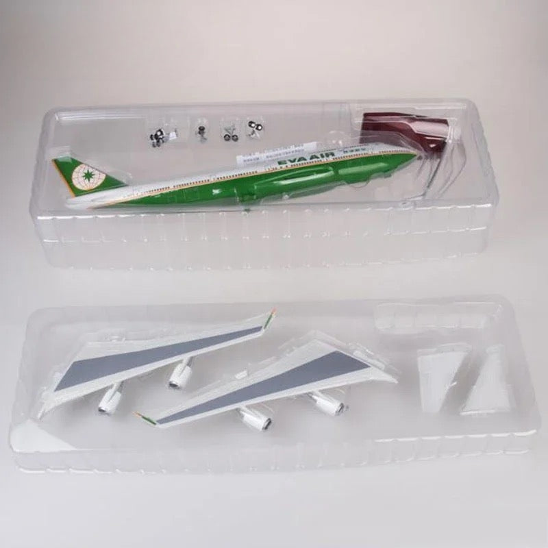 EVA Air Boeing 747-400 47cm 1/160 LED & Non LED Model Plane