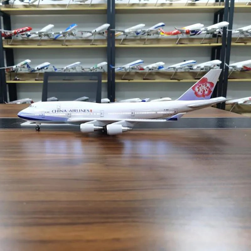 China Airways Boeing 747-400 47cm 1/160 LED & Non LED Model Plane