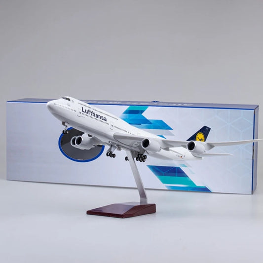 Lufthansa Boeing 747-8 47cm 1/160 LED & Non LED Model Plane