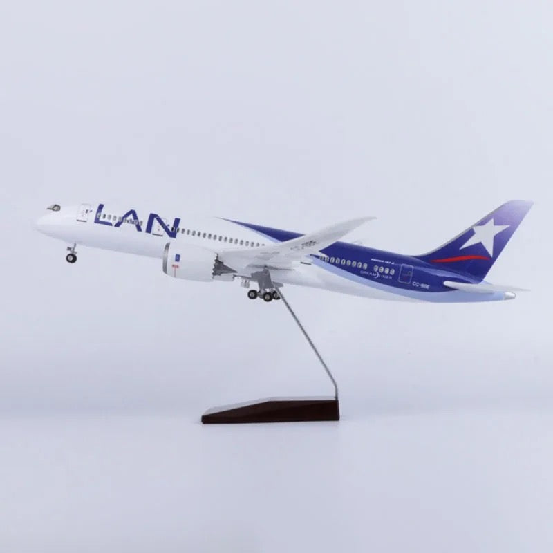 Lan Chile Boeing 787-9 47cm 1/160 LED & Non LED Model Plane