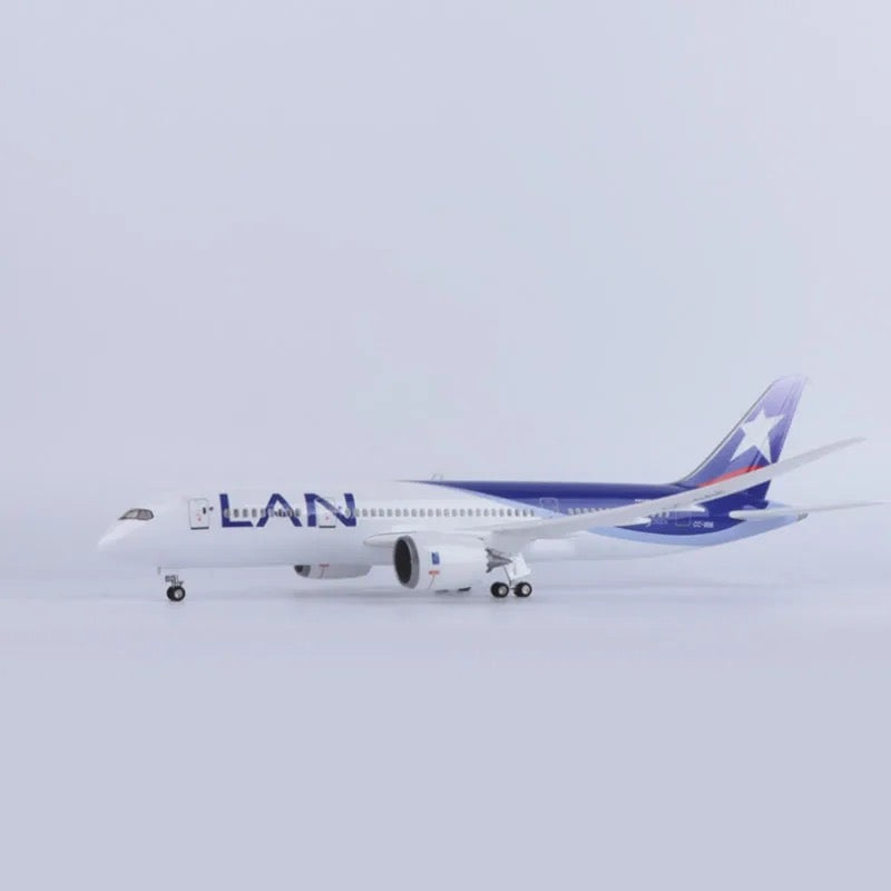 Lan Chile Boeing 787-9 47cm 1/160 LED & Non LED Model Plane
