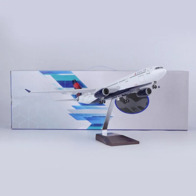 Delta Airlines Airbus A330 47cm 1/160 LED & Non LED Model Plane