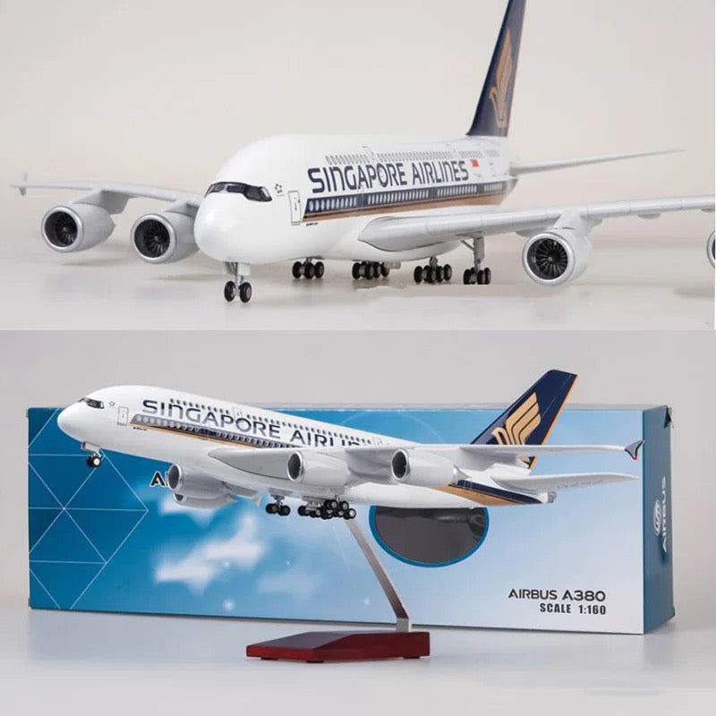 Singapore Airlines Airbus A380 47cm 1/160 LED & Non LED Model Plane