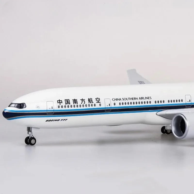 China Southern Airlines Boeing 777 47cm 1/160 LED & Non LED Model Plane