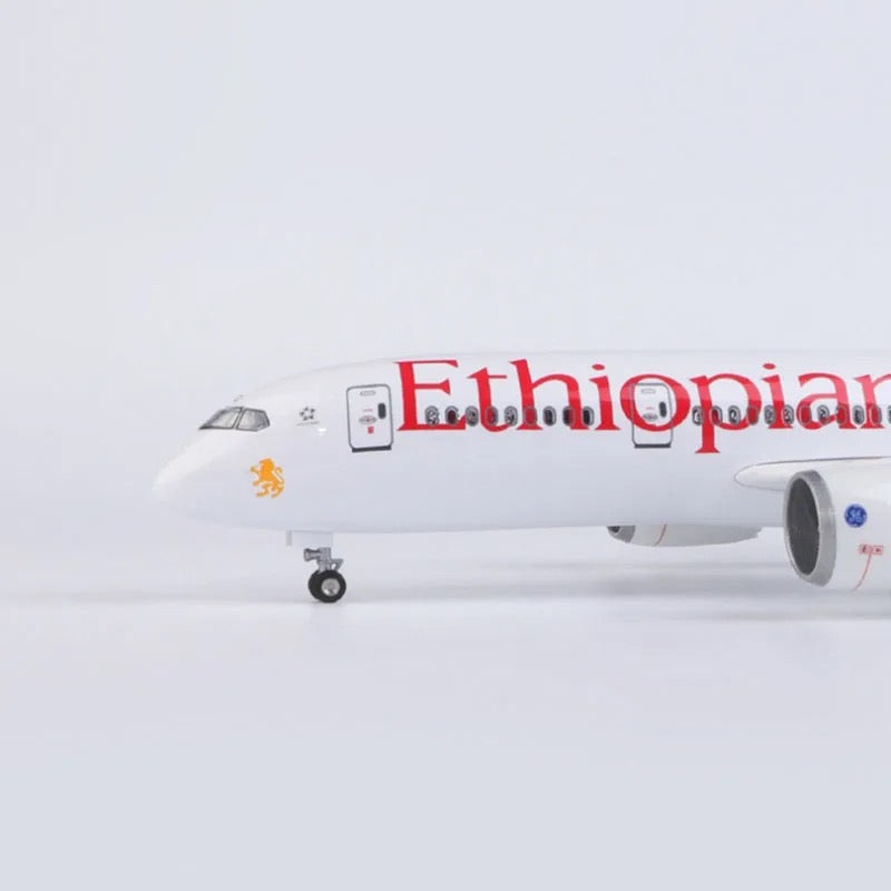 Ethiopian Airlines Boeing 787 47cm 1/160 LED & Non LED Model Plane