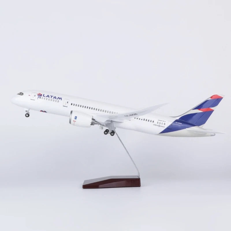 Latam Boeing 787-9 47cm 1/160 LED & Non LED Model Plane