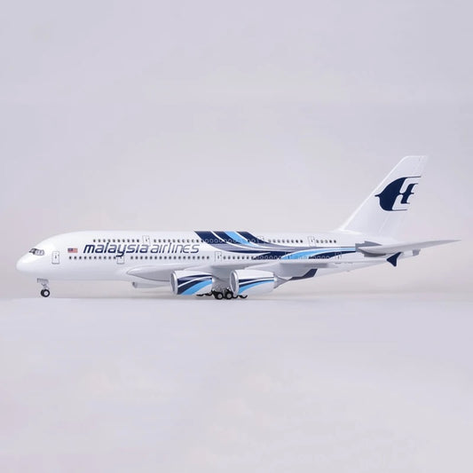 Malaysian Airlines Airbus A380 47cm 1/160 LED & Non LED Model Plane