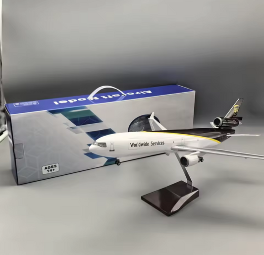 UPS McDonnell Douglas MD-11 Freighter 47cm 1/160 Model Plane