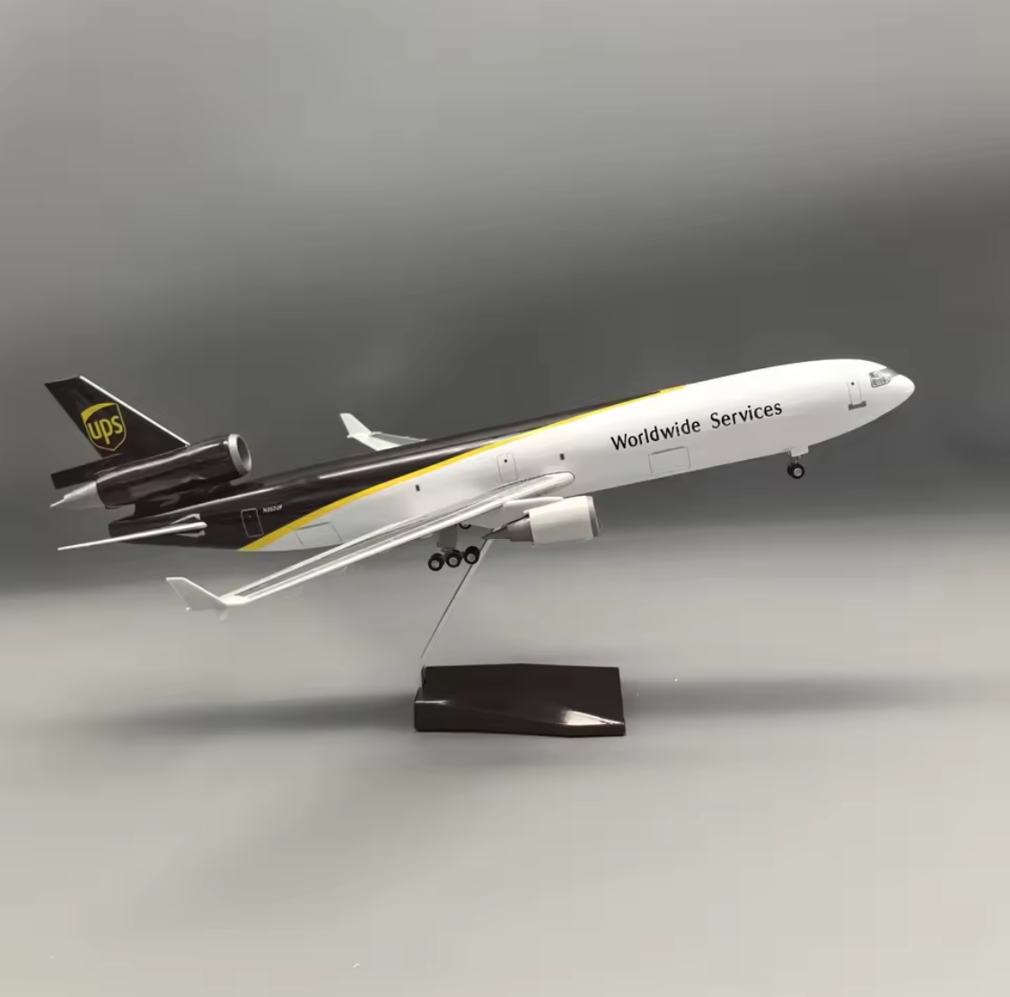 UPS McDonnell Douglas MD-11 Freighter 47cm 1/160 Model Plane