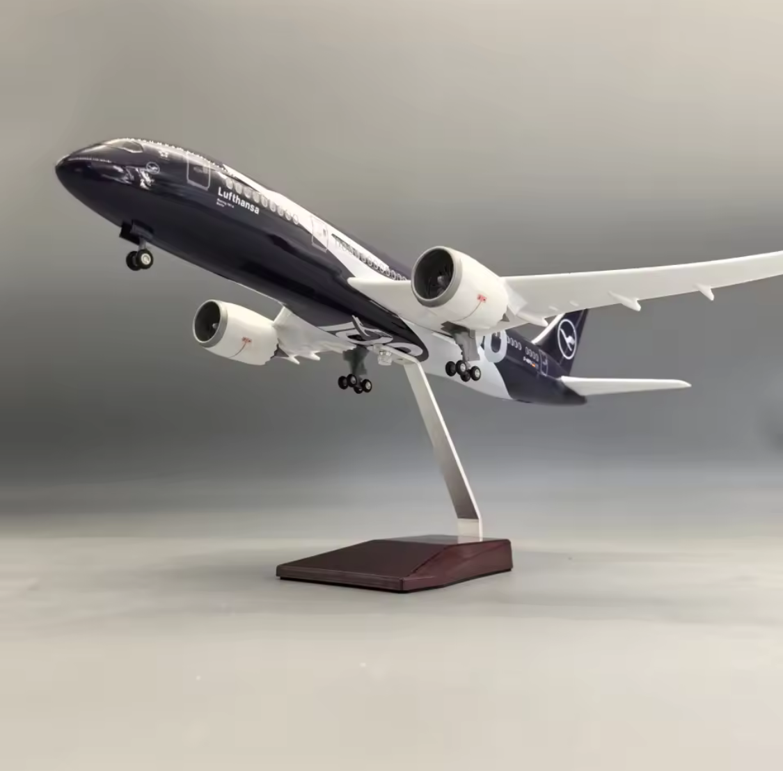 Lufthansa Boeing 787-9 80 Years Livery 47cm 1/160 LED & Non LED Model Plane