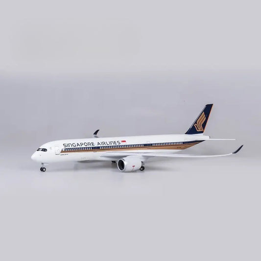 Singapore Airlines Airbus A350 47cm 1/160 LED & Non LED Model Plane