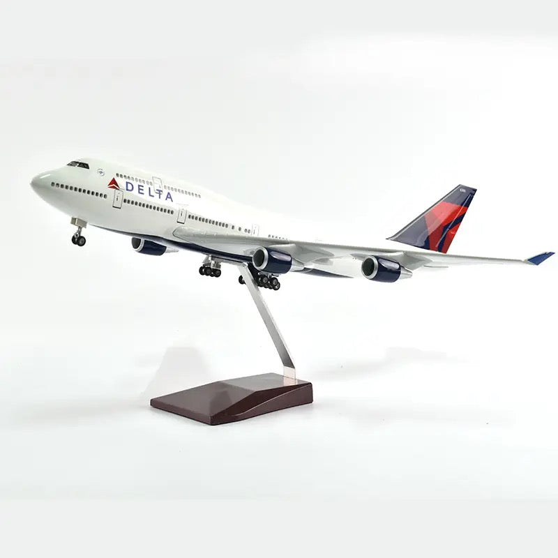 Delta Airlines Boeing 747 47cm 1/160 LED & Non LED Model Plane