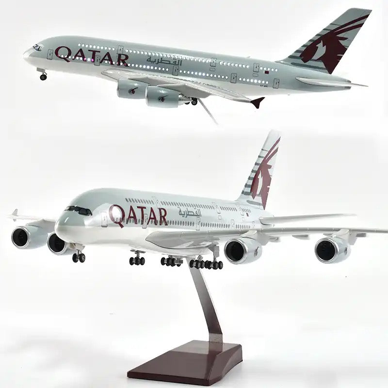 Qatar Airlines Airbus A380 47cm 1/160 LED & Non LED Model Plane