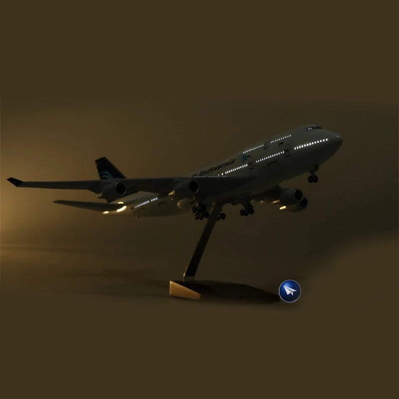 Garuda Airlines Boeing 747-400 47cm 1/160 LED & Non LED Model Plane